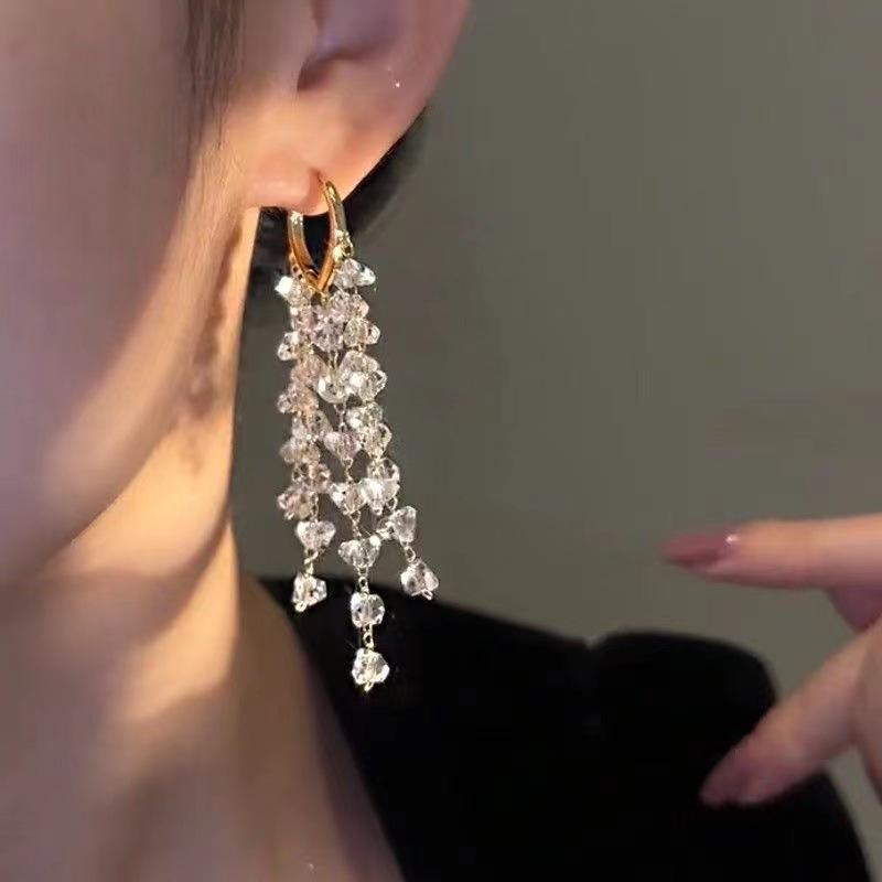 Shiny White Crystal Tassel Earrings for Women Personality Fashion Summer Accessories Party Zircon Birthday Anniversary Gifts