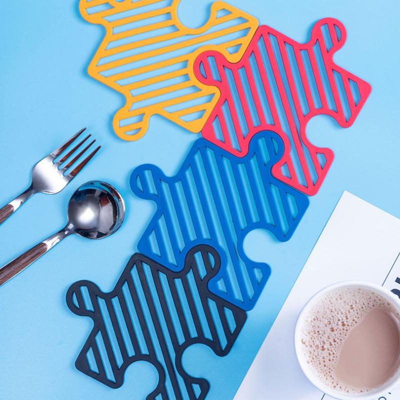 1PCS Silicone Puzzle Coaster Reusable Heat Insulation Anti-slip Coffee Hot Pad Cup Mat Table Protector Kitchen Items Accessories