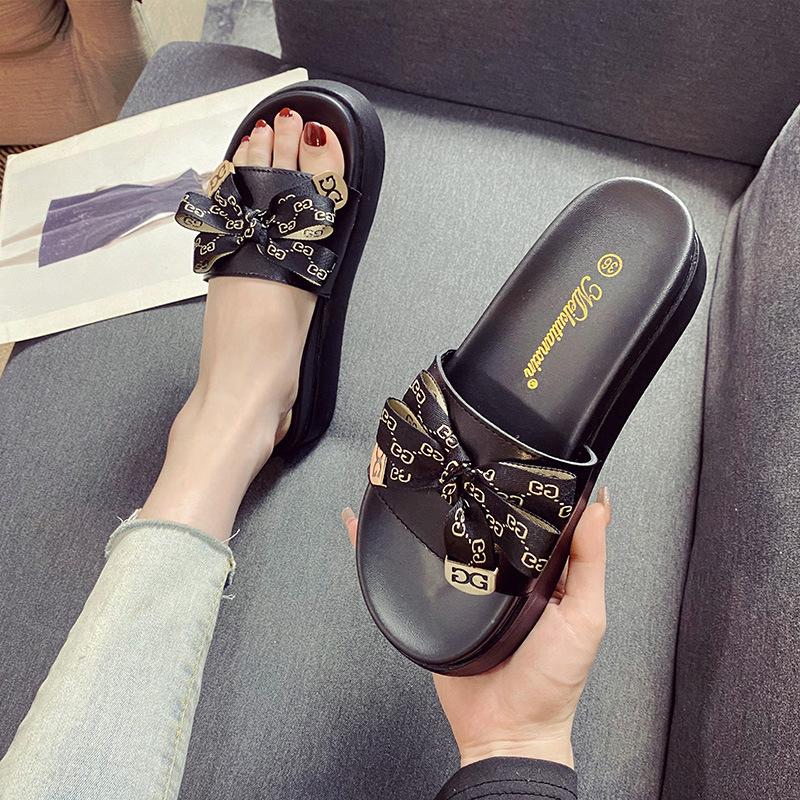 

Leather slippers women wear 2025 new summer fashion versatile muffin thick bottom Internet celebrities tide sandals beach 31 чорний