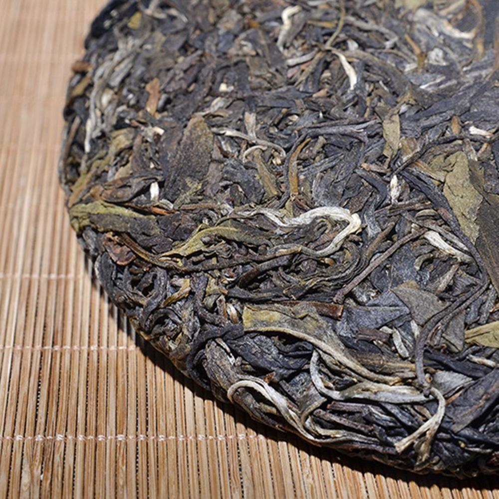Pu-erh Green Tea Cake 357g Banzhang Mountain Raw Pu erh High Grade