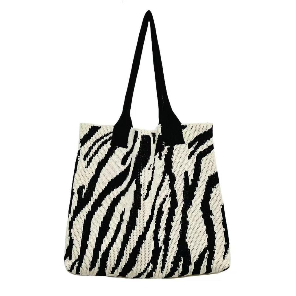 Large capacity tote bag woven bag summer shoulder bag women's hand-woven bag new holiday beach bag