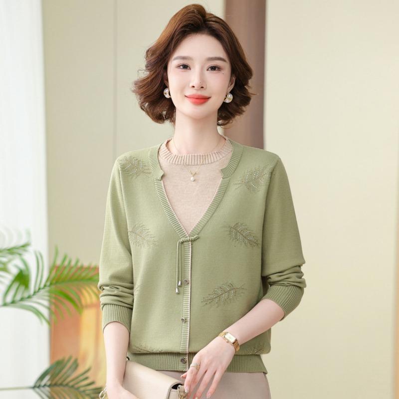 Middle-aged and old women's clothing spring and autumn thin shirt middle-aged mother spring fake two-piece knitted bottoming shirt top