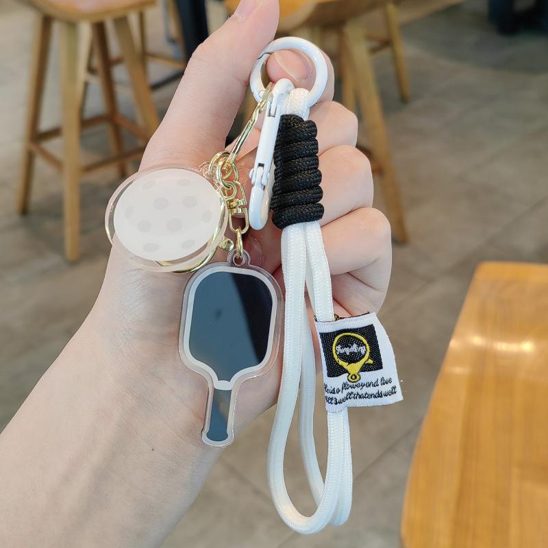 Chaveiro Criativo de Raquete de Pickleball de Metal Chaveiros de Bola Oca Colorida Pingente de Sacola de Festa para Fãs de Dink Ball