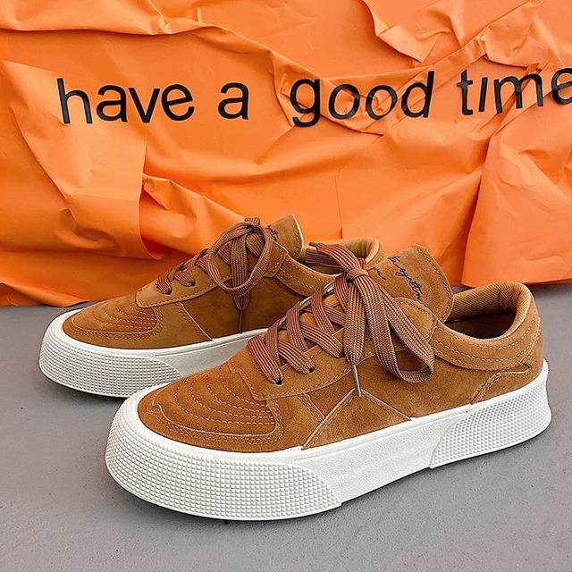 Casual Shoes Men Fashion Sneakers New Round Toe Lace-up Man Vulcanize Shoes Platform Skateboard Footwear Tenis Masculino