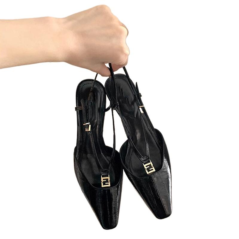 

Women Summer Shoes 2026 New Fashion Metal Decoration Buckle Strap Square Toe Sandals Non Slip Height Increase Dress Style Shoes 35 чорний