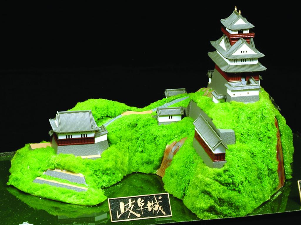 Doyusha 1/350 Japanese Castle Standard Gifu Castle Plastic Model S-27 Molded Color
