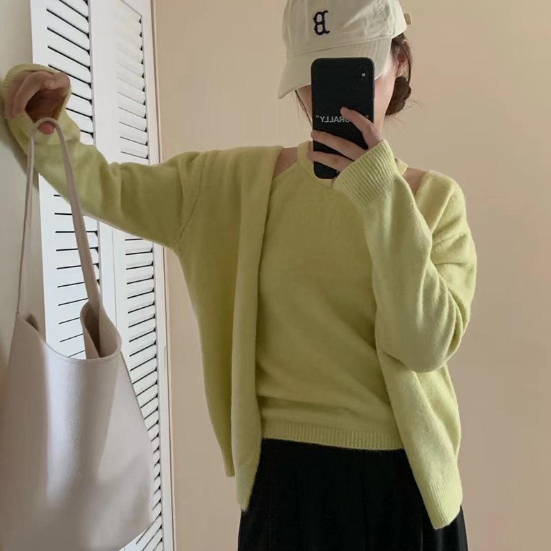 

Топ вязаный из двух частей с лямкой на шее, женский осенний темперамент, высококачественный серый костюм, свитер с женственным вкусом average size F