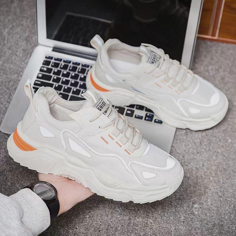 Nuove scarpe estive da uomo in rete traspirante scarpe alla moda versatili casual da papà scarpe da uomo alla moda scarpe sportive piccole bianche a suola piatta