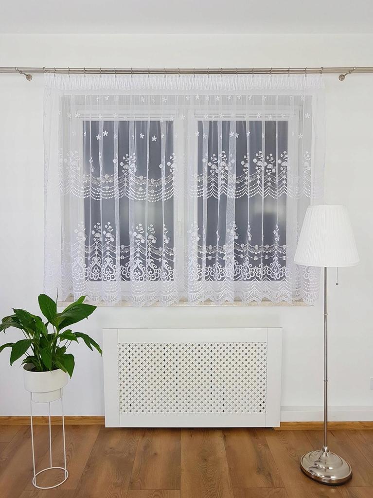Marquisette curtain with small flowers
