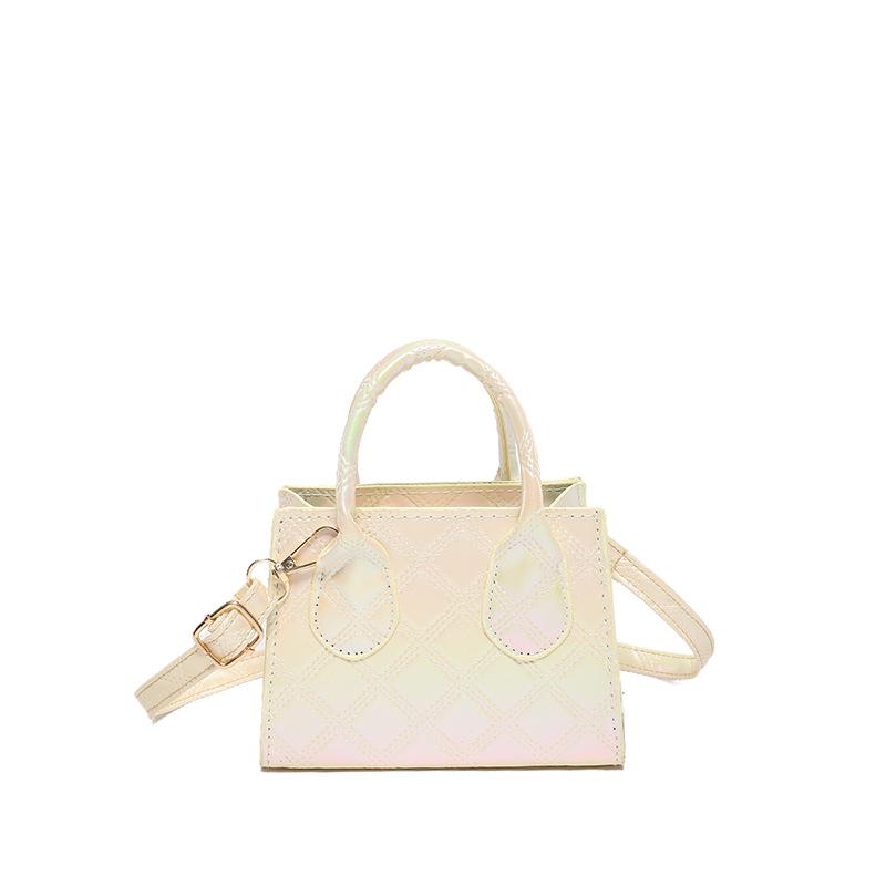 

Женская сумка из лакированной кожи с ромбовидным узором 2024 года, новый модный дизайн, яркое лицо, сумка в иностранном стиле, модная сумка через плечо золотой