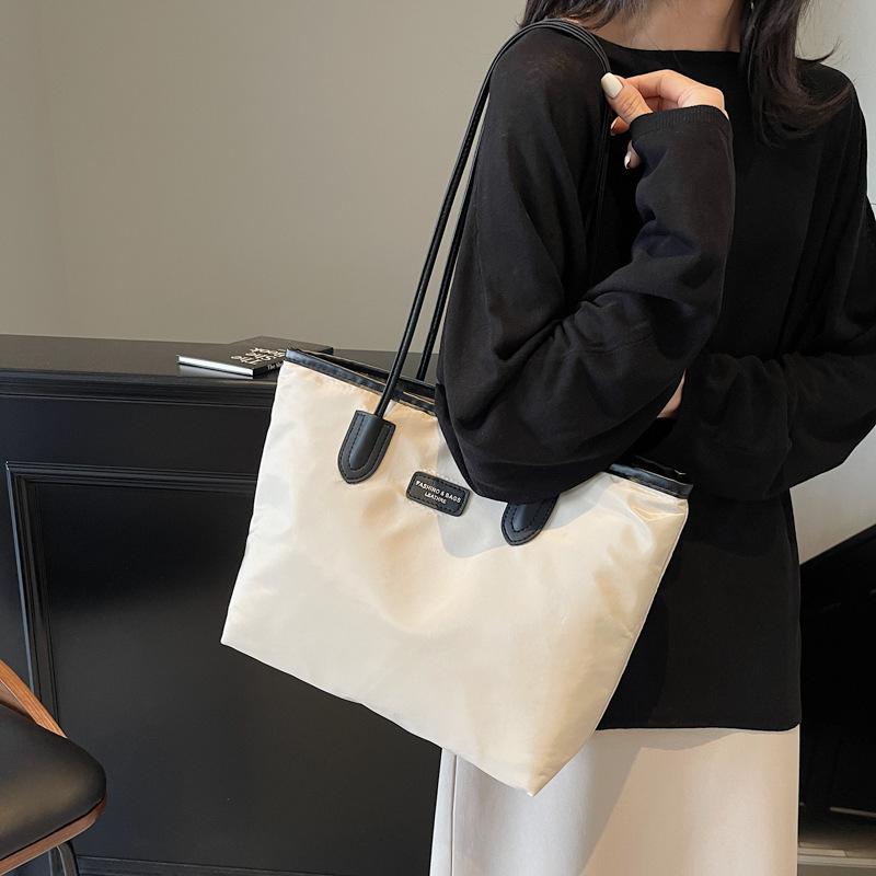 Bags Women's Large Capacity 2025 New Casual Trend Niche Design Shoulder Bag Cloth Bag Simple Commuter Tote Bag