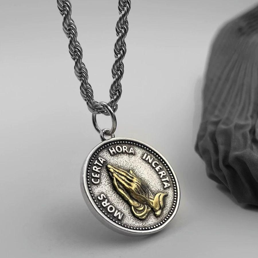 Praying Hands Men's Trendy Versatile Clavicle Chain Accessories Retro Simple Jewelry Necklace Pendant