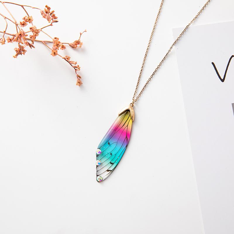 Fairy Gradient Resin Butterfly Pendant Necklace Women Gold Alloy Rhinestone Glitter Simulated Wing Choker