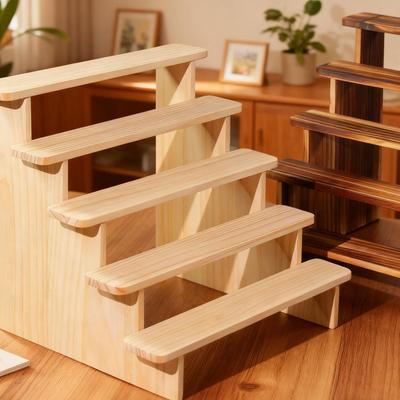 Massivholz-Tischdisplay-Regal für Puppen und Figuren - Mehrstufig, schraubenloses Stecksystem