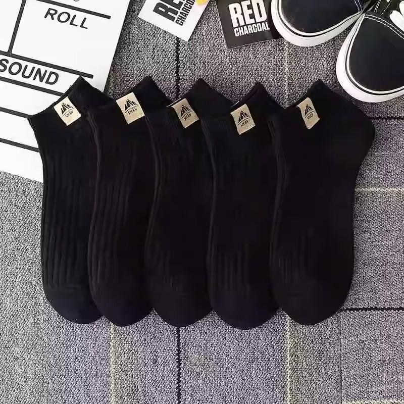 5 Pairs of Black and White Striped Mid-Calf Socks: Autumn/Winter Korean-Inspired Academy Style