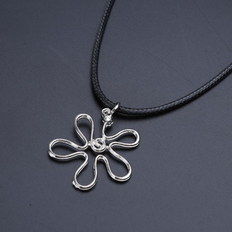 Irregular Hollow Out Flower Necklace Metal Big Flower Pendant Bohemia Sweater Collar Chain for Women Neckchain Necklace