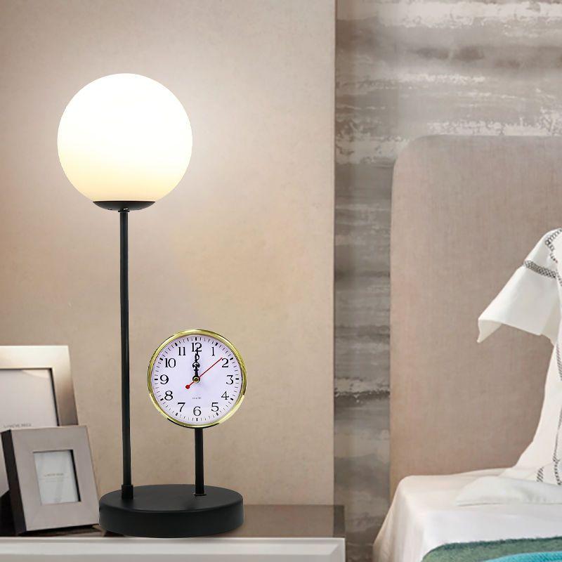 Nordischer Stil Uhr Tischlampe Moderne und einfache Studie Schlafzimmer Dekoration Nachttischlampe