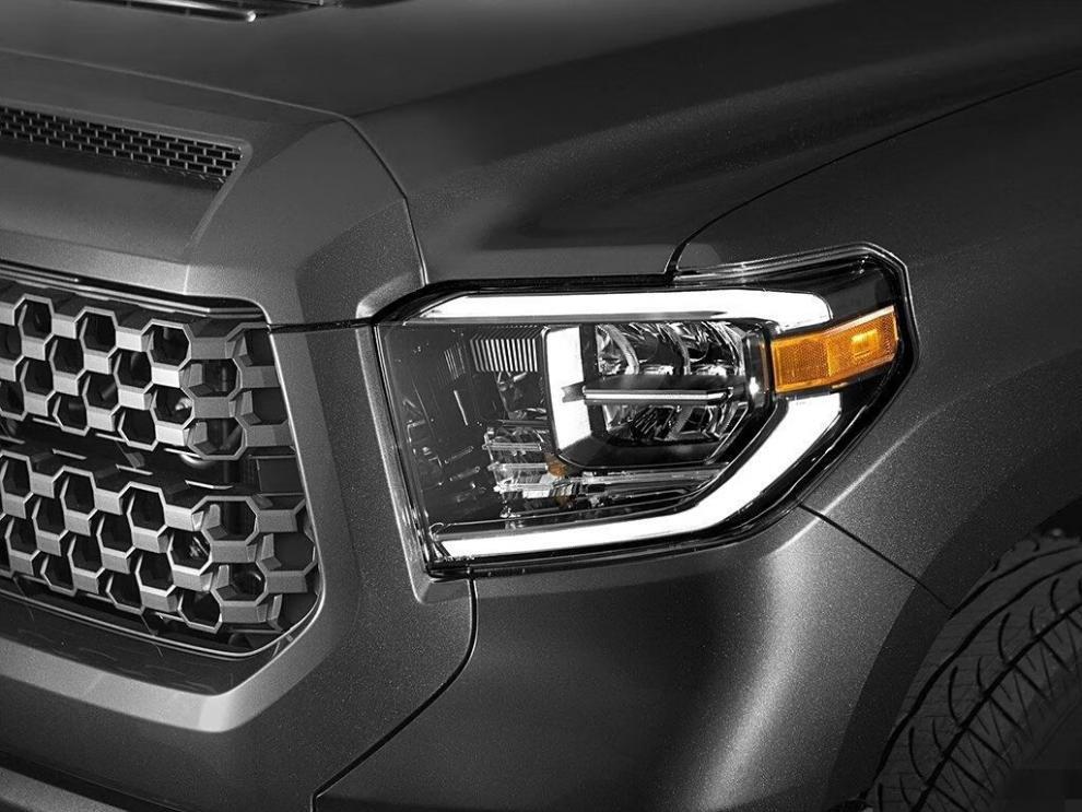 Toyota Tundra 18-21 Transparent Headlight Cover Shell
