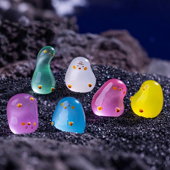 12 Pcs Mini Duck Ornaments Resin Glow-in-the-Dark Duck Figurines Miniature Duck Statues for DIY Crafts Miniature Landscape Decoration