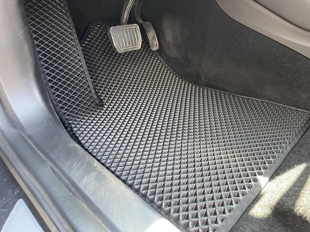 

Килимки EVA (чорні) для Tesla Model 3