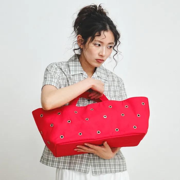 FREAKY EYELET SHOPPER BAG, RED