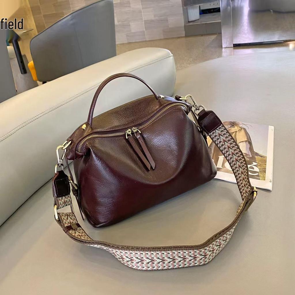 Versatile Women's Crossbody Shoulder Bag - Vegetable-Tanned Top-Grain Cowhide, Zipper Dumpling Design, Large Capacity for Daily Commute