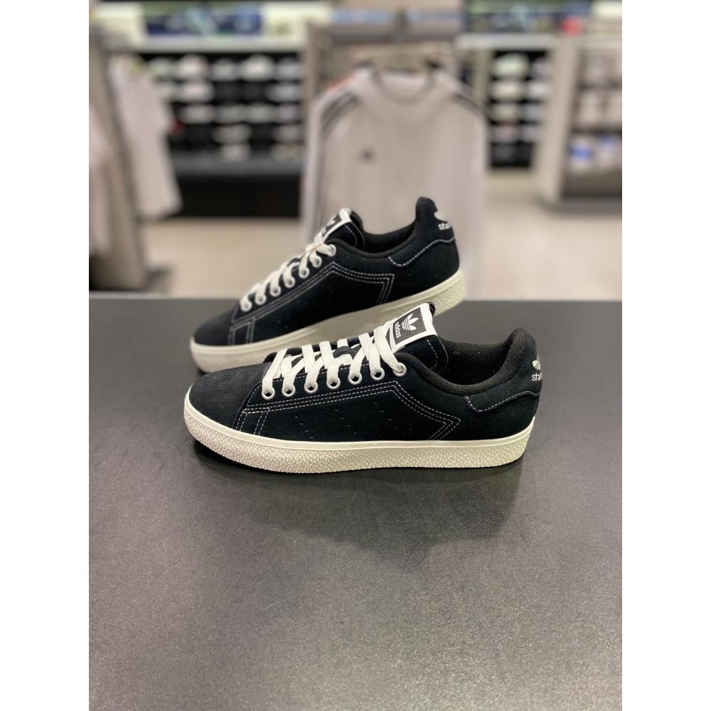 

adidas Men s Stan Smith CS Sneaker ID2042