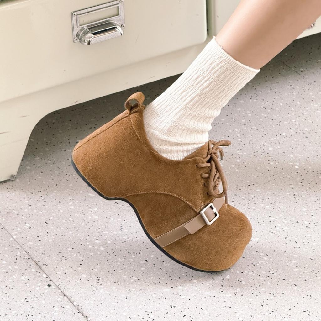 Retro Dicksohlige Schnür-Bacon-Schuhe für Damen im Herbst 2025, Bequeme Absatz erhöhende Loafer Damen Sneaker