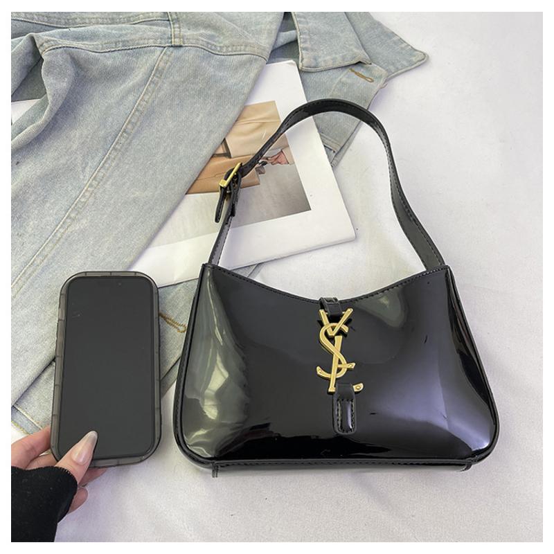 Glänzende Achseltasche PU-Ledermaterial Vielseitige Pendler-Umhängetasche für Damen Weicher horizontaler rechteckiger Stil (Schwarz)