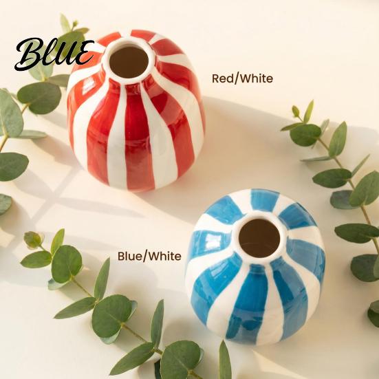 Elegant Housewarming Gift Minimalist Flower Striped Vase Ceramic for Women Modern Decorative Holder Luxury Desktop Decoration Conference Room Living