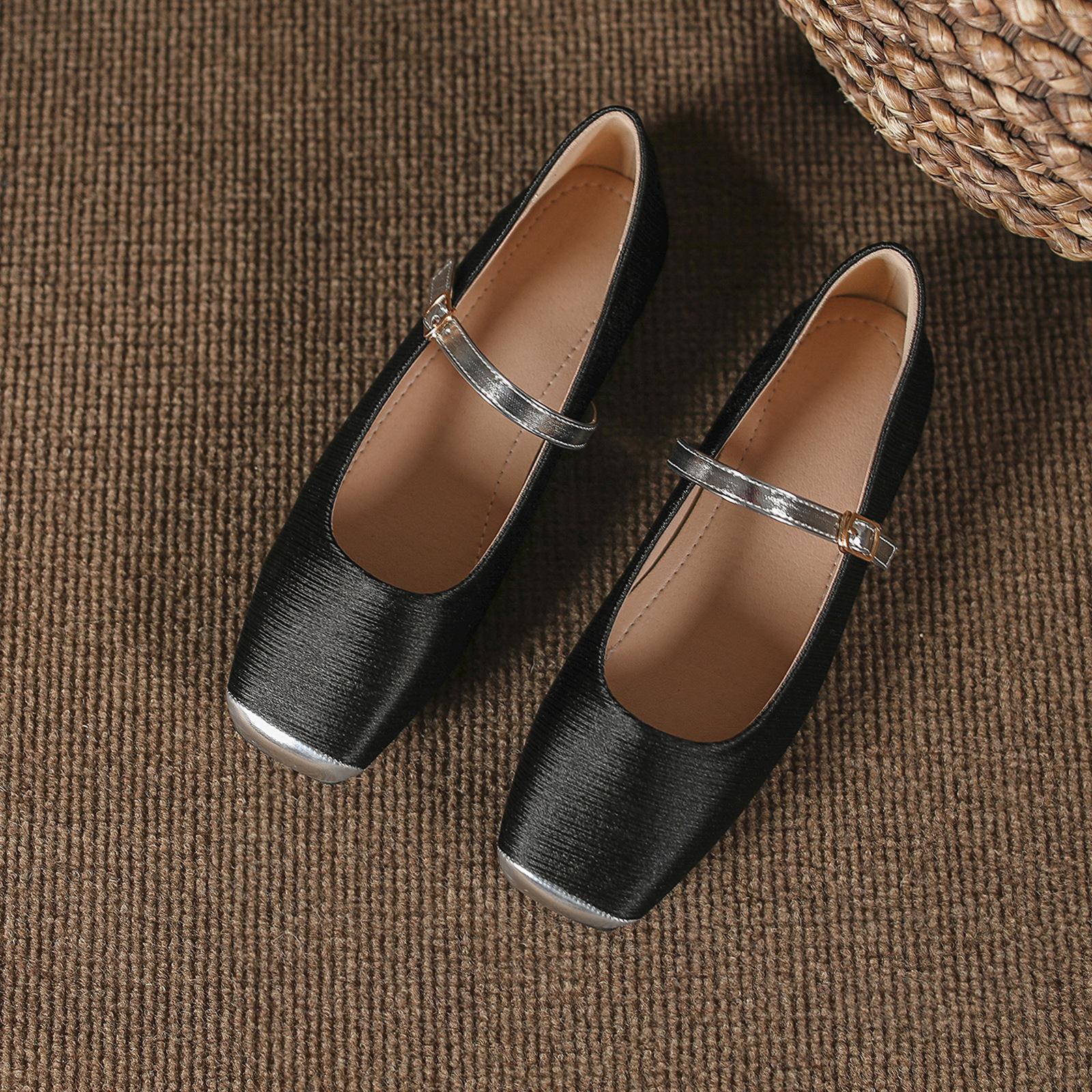 

Женская летняя обувь Comemore 2024 года, новая мода, повседневные туфли на плоской подошве с принтом, ретро-обувь в этническом стиле, женская обувь на плоской подошве, большой размер 42 43 35 чёрный