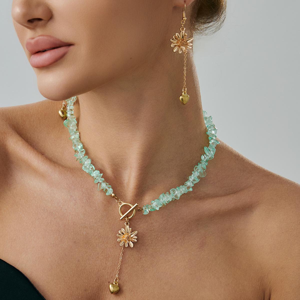 Fresh Metal Flower Fringed Collarbone Necklace, Wind Irregular Turquoise Beaded Necklace Set