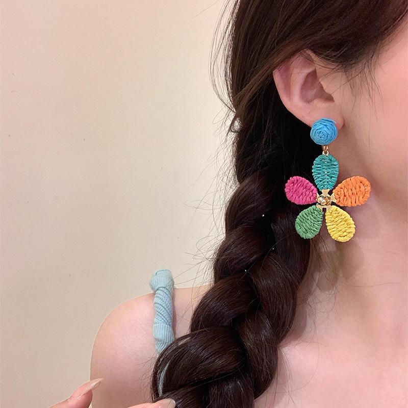 Silbernadel Raffia Blume Ohrstecker - Handgefertigt Gewebt Urlaubsstil mit High-End Design und Leichtem Luxusgefühl