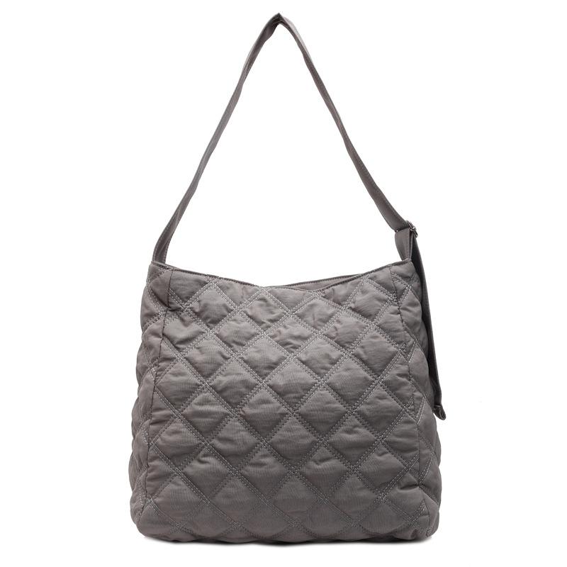 Female Autumn and Winter Trendy Brand Cloud Pleated Big Bag, Personalized Niche Diamond Grid Large Capacity Tote Bag, Retro Crossbody Bag