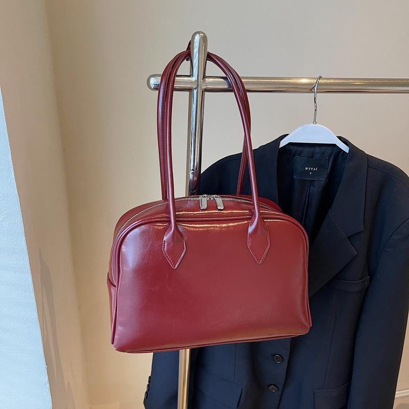 Large capacity bag women's 2025 new fashion high sense retro shoulder bag commuter versatile pillow bag big bag