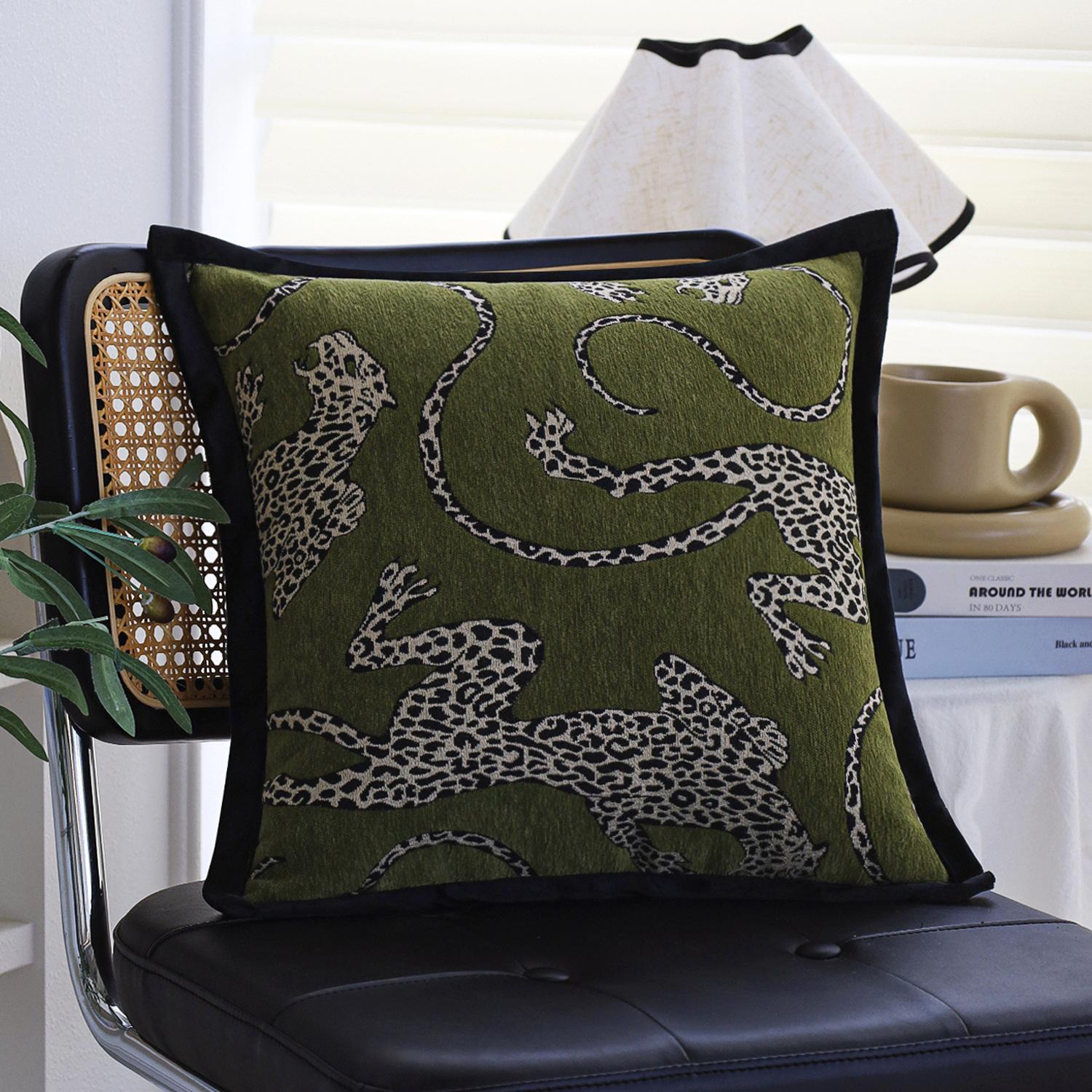 

French Retro Sofa Pillow, High-end Green Cushion Pillow, Light Luxury, High-end Feel, Core-free Pillow Case 45x45cm pillowcase only