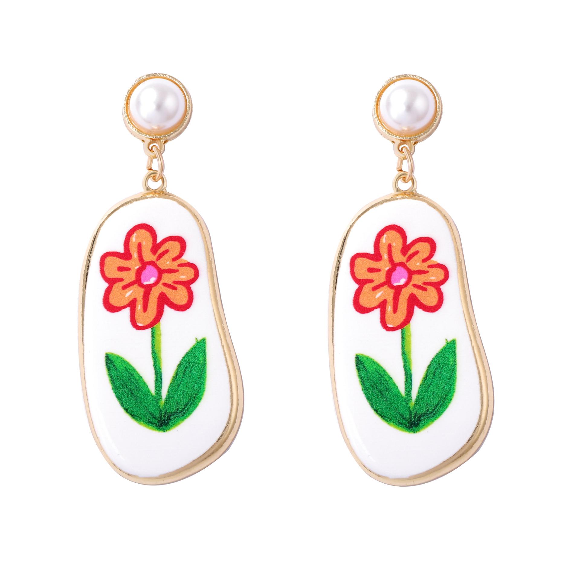 

Simple, fashionable, fresh and sweet alloy printed flower imitation pearl pendant geometric earrings, versatile for commuters