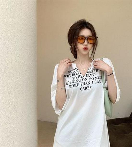 Plus Size V-Neck Korean T-Shirt: Summer Trend, Loose Fit, Short Sleeves