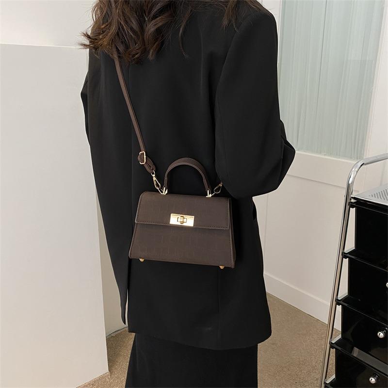 Bag Women's Bag New 2 Spring Fashion Crossbody Simple Commuter Bag Tide Simple Shoulder Popular Bag