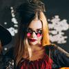 Halloween-Brille mit rotem Licht – Lustige LED-Leuchtbrille – Gruselige, festliche, blinkende rote Brille als Requisite für Halloween-Partys