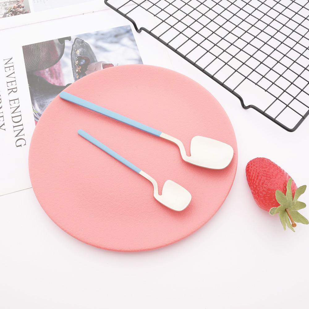 Newest Orange Silver 304 Stainless Steel Dinnerware High Quality 24Pcs Cutlery Set Matte Blue Flatware Knife Fork Spoon Hanging Tableware Set