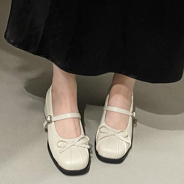 Silver French square head light mouth thick heel single shoes women's summer 2025 new with skirt retro heightening Mary Jane shoes