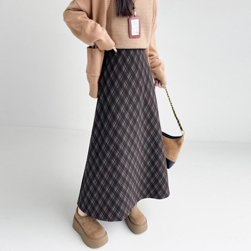 

Women s Woolen Red Plaid A-Line Fishtail Skirt - Slimming Mid-Length for Autumn/Winter 2025 Large