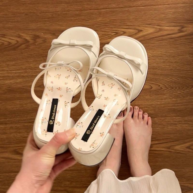 

Полубант толстый каблук сумка голова тапочки женские летние новые милые универсальные цветочные модные сандалии 40