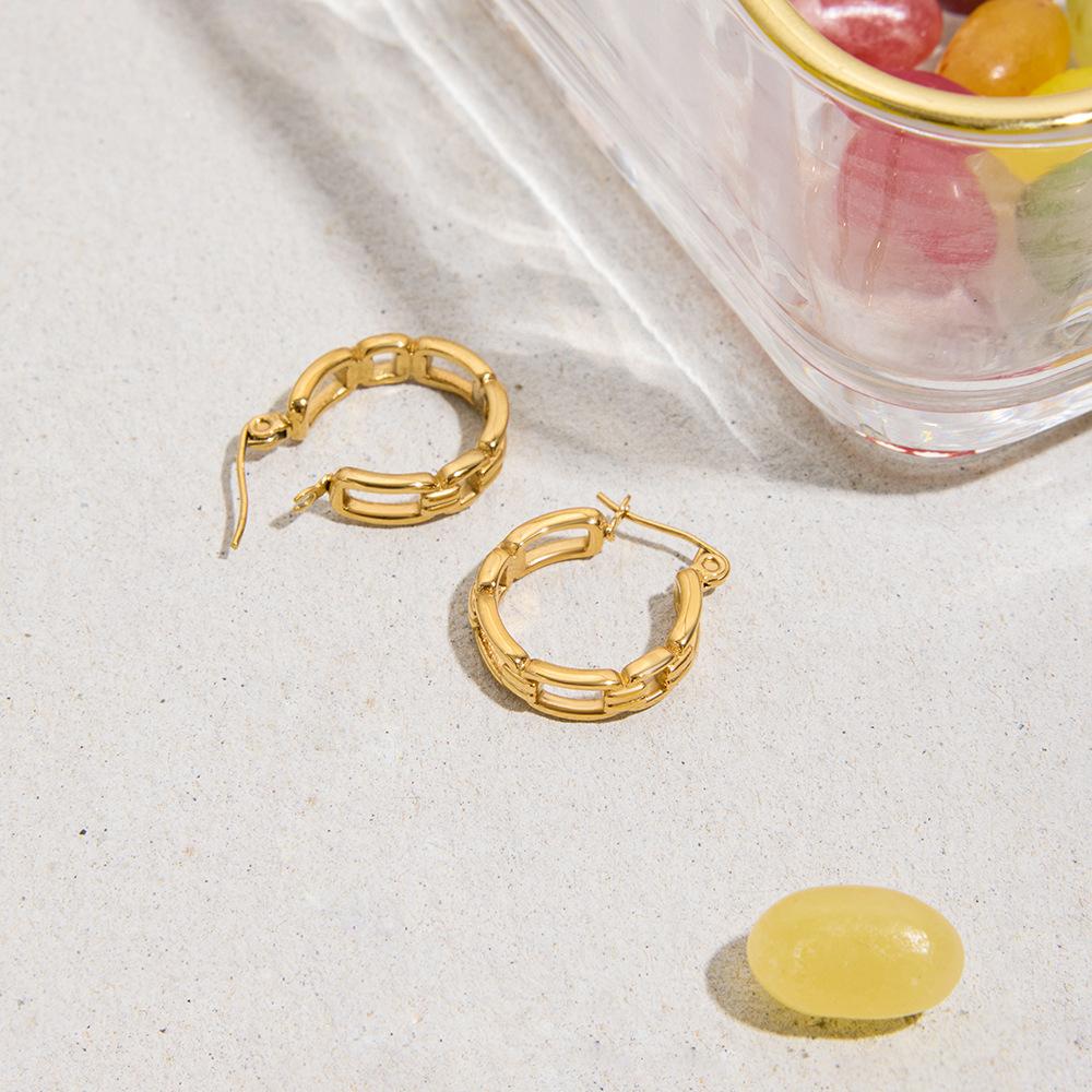 Design Sense Classic Style 18K Gold Steel Flat Chain Hollow Earrings Simple Earrings