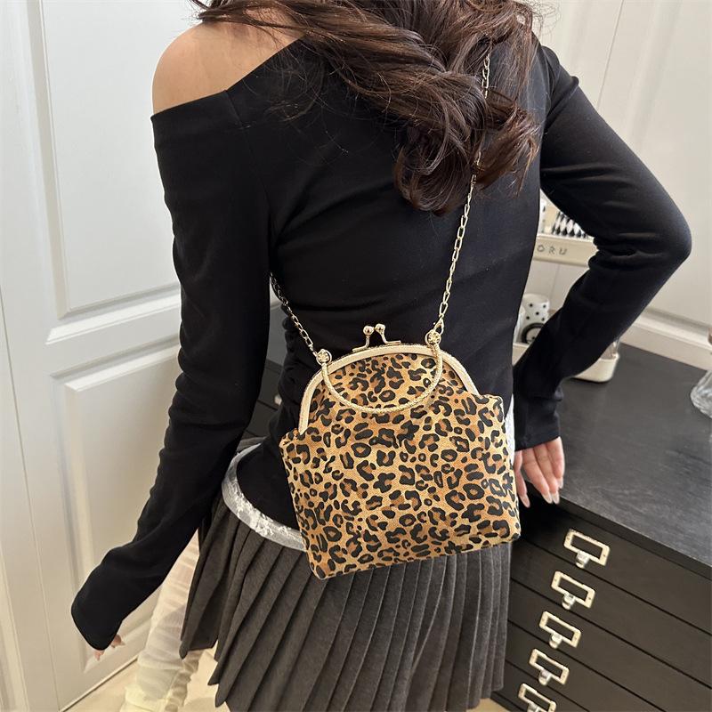 2025 New Retro Niche Design Handbag High-end Leopard Print Chain Single Shoulder Crossbody Gold Bag Female Tide