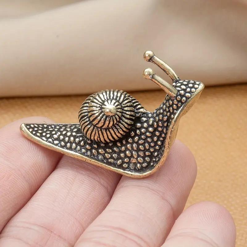 Brass Snail Animal Figurines Retro Pure Copper Mini Snail Statue Ornaments Desk Antique Brass Tea Pet Collection Home Decoration