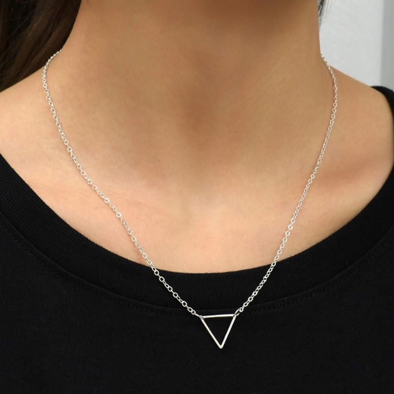 European and American exaggeration, simple and versatile collarbone chain accessories women, side chain thick chain temperament street 