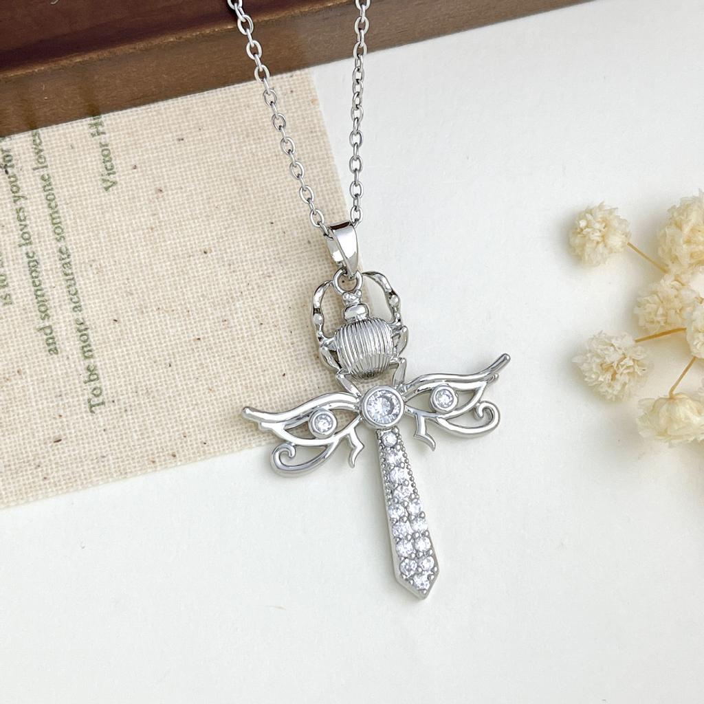 Necklace - Unique and Fashionable Butterfly Necklace Accessory Hip-hop Necklace Jewelry