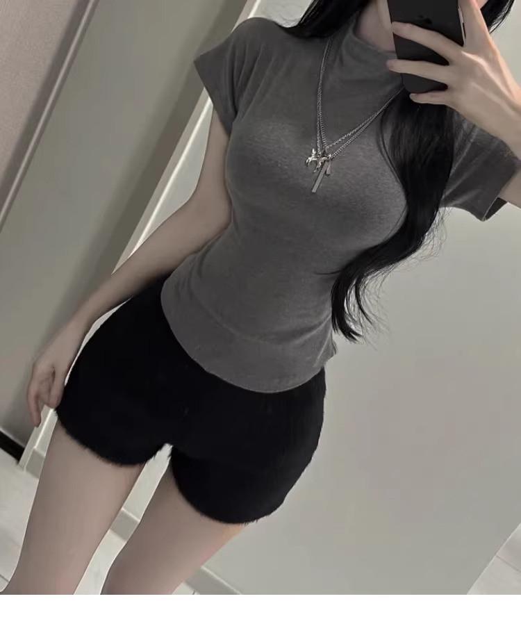 Women's Korean Dongdaemun Curved Hem High-Neck T-Shirt - Sexy, Figure-Flattering Short Sleeves